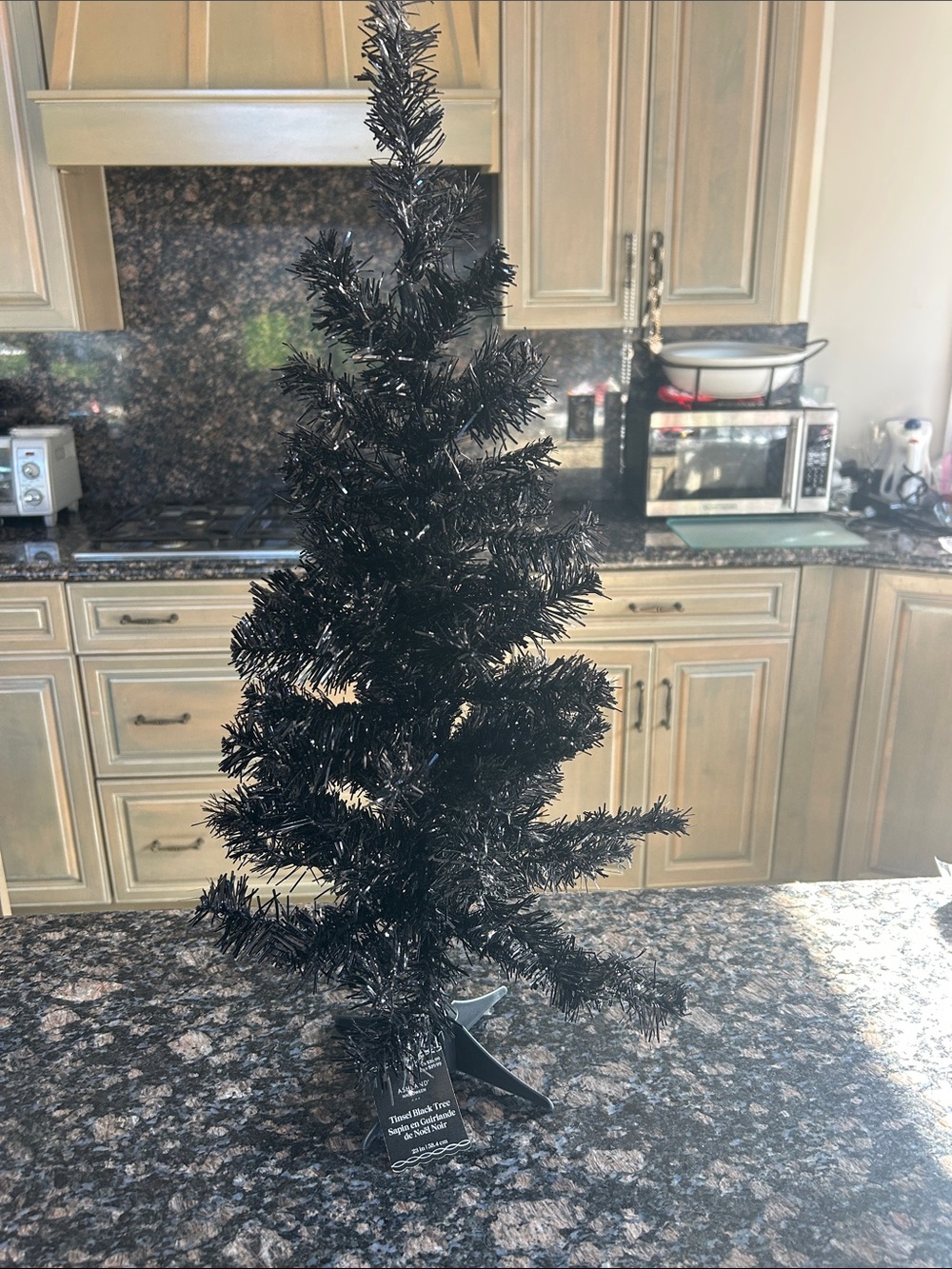 ASHLAND TINSEL BLACK TREW 23" NWT